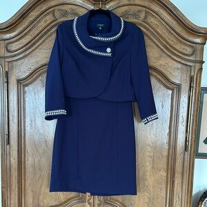 Tahari Blue Sheath Dress with 3/4 Sleeves and Crew Neck for Work